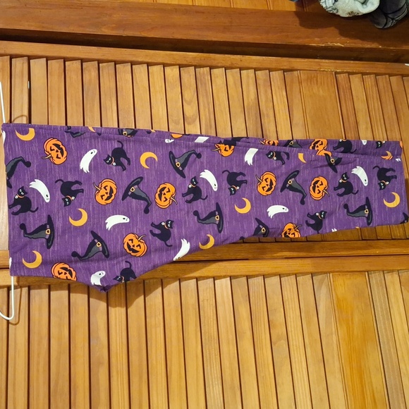 Terra & Sky Purple Halloween Leggings - Picture 1 of 3